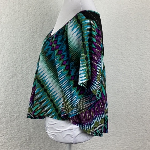 L. A. Living Doll Womens Size Medium Cropped Poncho. - Picture 4 of 9